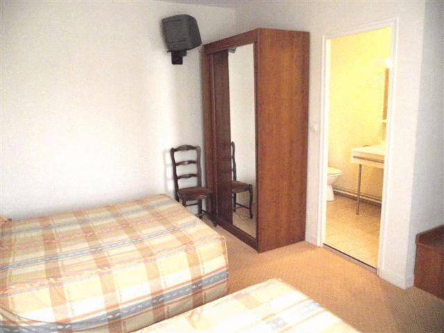 Le Dagobert Hotel Doué-la-Fontaine Habitación foto
